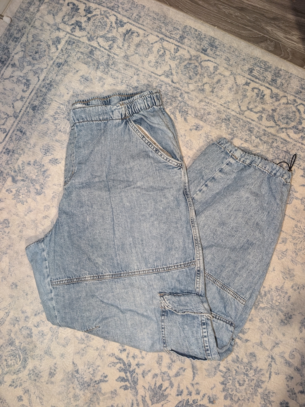 2/30$ 💓 Garage Light Wash Blue Denim Jogger Jeans
